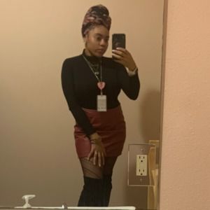 Meet your Posher, Danielle